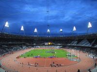 LOL-当紫金军团跨越欧冠赛场，一场虚拟焦点战中的湖人强势法则