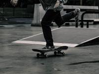 LOL直播-苍穹之爪撕裂灰熊铁壁，库里关键三分定乾坤—当老鹰掀翻灰熊，勇士灵魂闪耀之夜