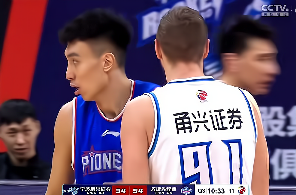 天津男篮客场大胜四川队，取得两连胜