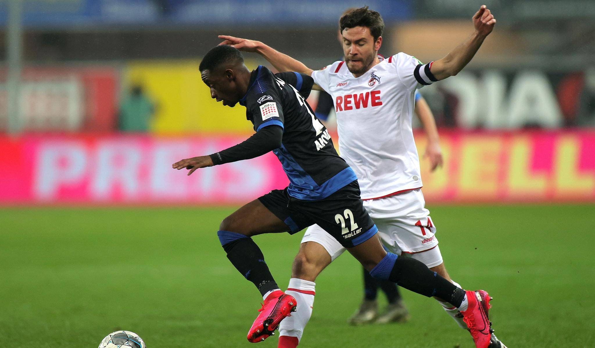 集锦：帕德博恩主场战平弗赖堡的简单介绍