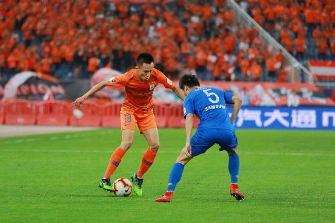 包含河南建业球员状态火热，帮助球队夺得胜利的词条