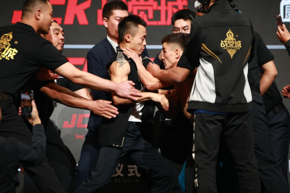 关于火热对决！双方瞄准胜利目标的信息