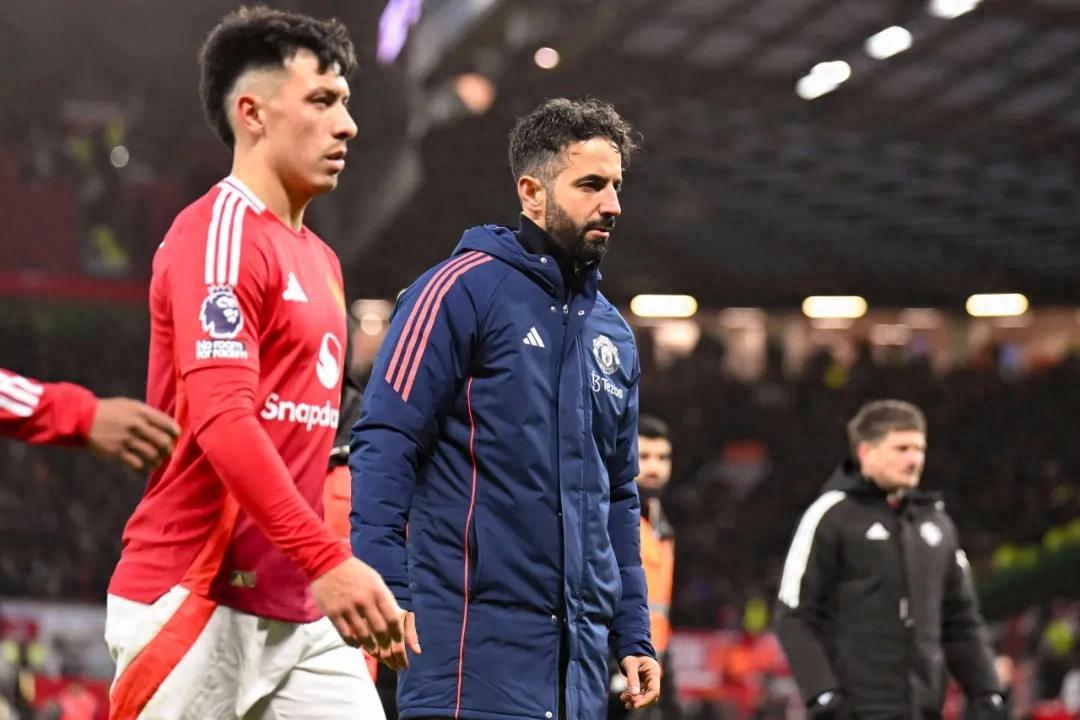 曼联主场负于谢菲联，遭遇两连败