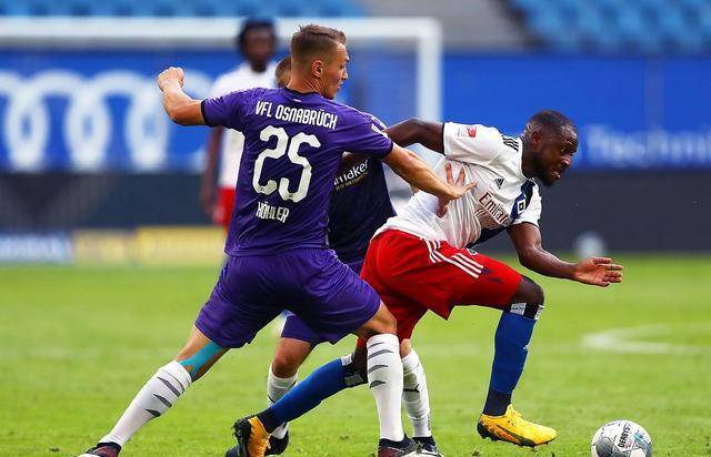 包含斯图加特战平对手，实力有所保持的词条