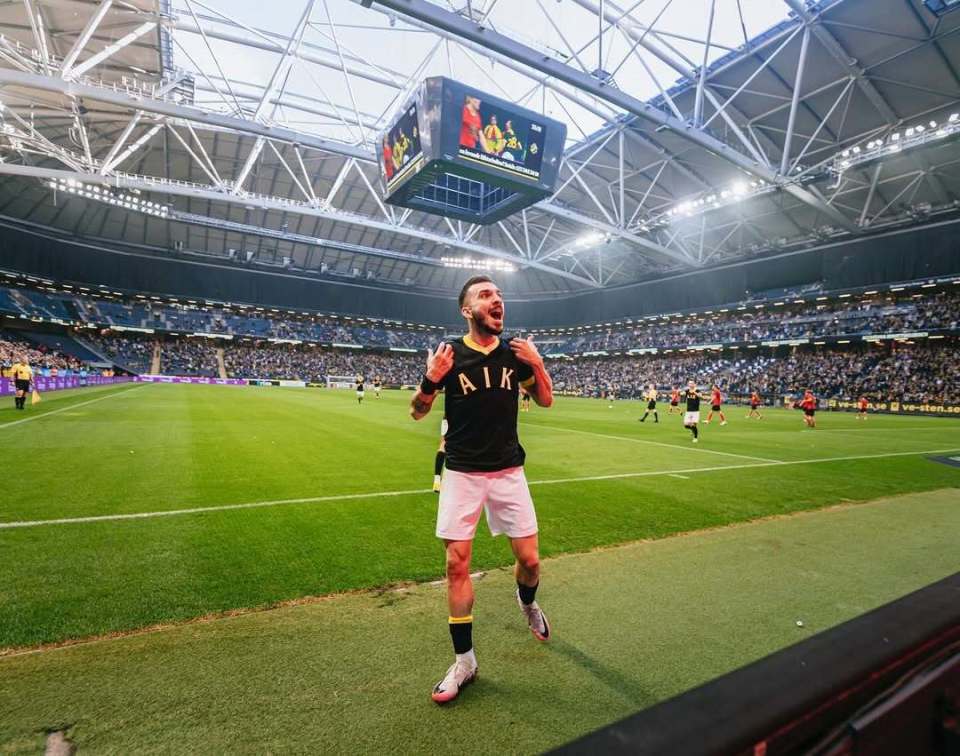 包含塞浦路斯国脚发挥神勇，赢得比赛的词条