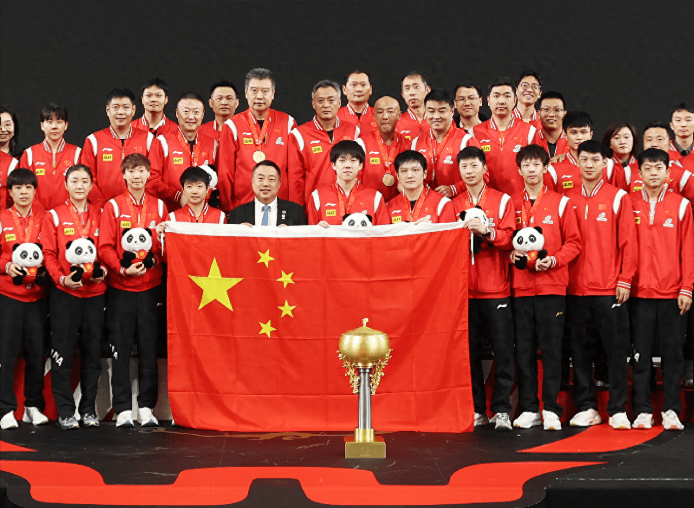 奥地利队险胜中国队，马龙刷新纪录