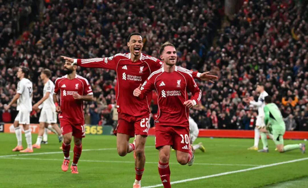 皇马翻盘利物浦,蒂亚戈带队取胜 皇马翻盘利物浦,蒂亚戈带队取胜