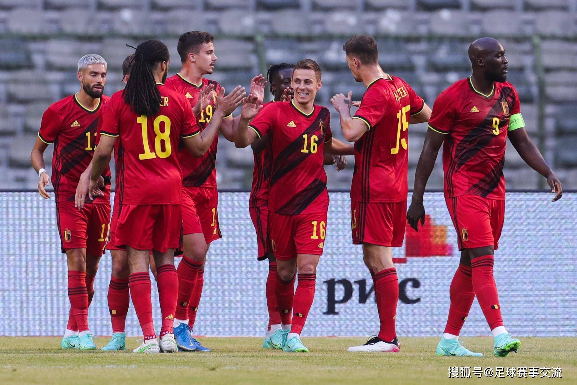 荷兰战平奥地利，双方实力悬殊各显神通的简单介绍