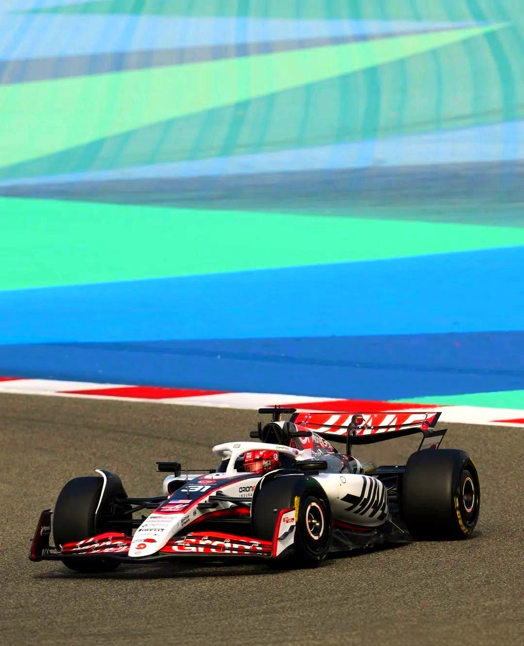 哈斯车队鏖战梅赛德斯,维斯塔潘扛起全队的简单介绍 哈斯车队鏖战梅赛德斯,维斯塔潘扛起全队的简单介绍