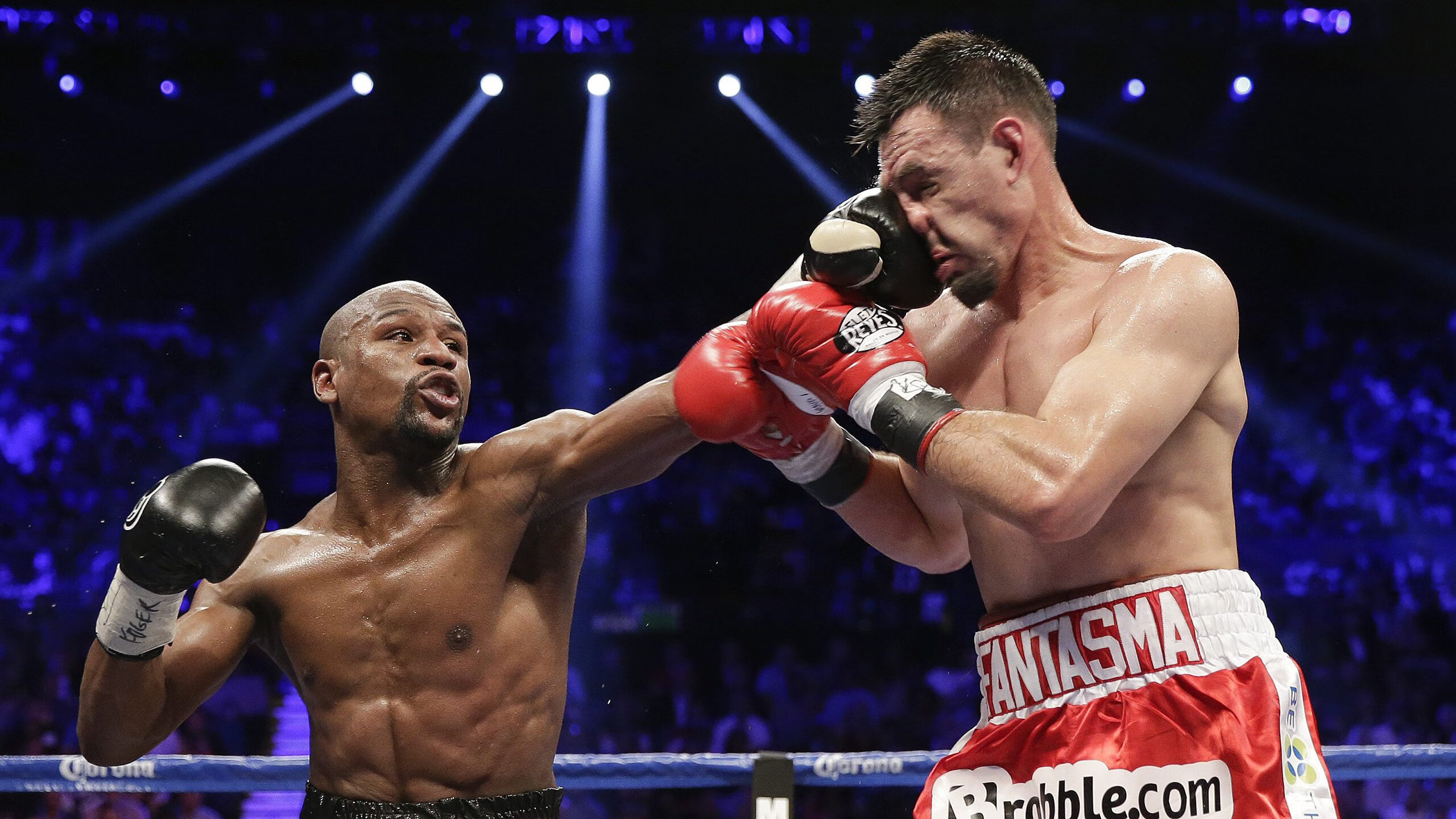 欧冠史诗夜，皇马鏖战里昂，梅西替补登场关键制胜